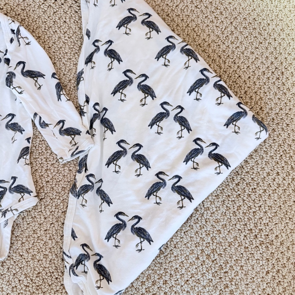 Kate Quinn Blue “Woods” Print Kids Bodysuit and Swaddle Blanket - Picture 4 of 5